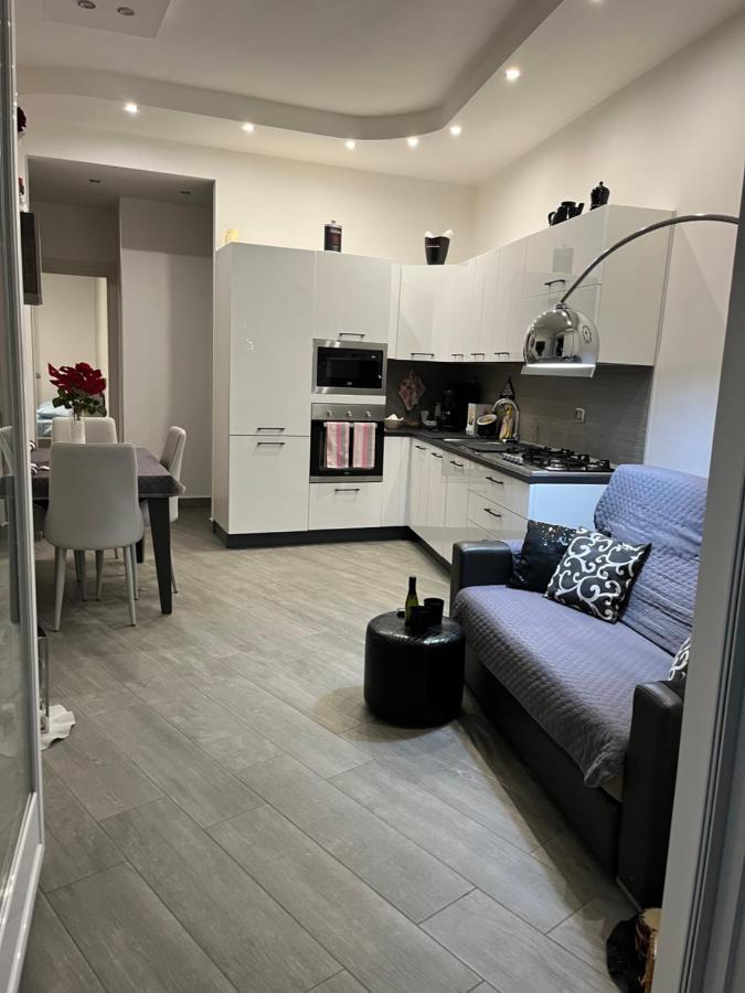 Holiday Home Un Posto Solare ナポリ エクステリア 写真