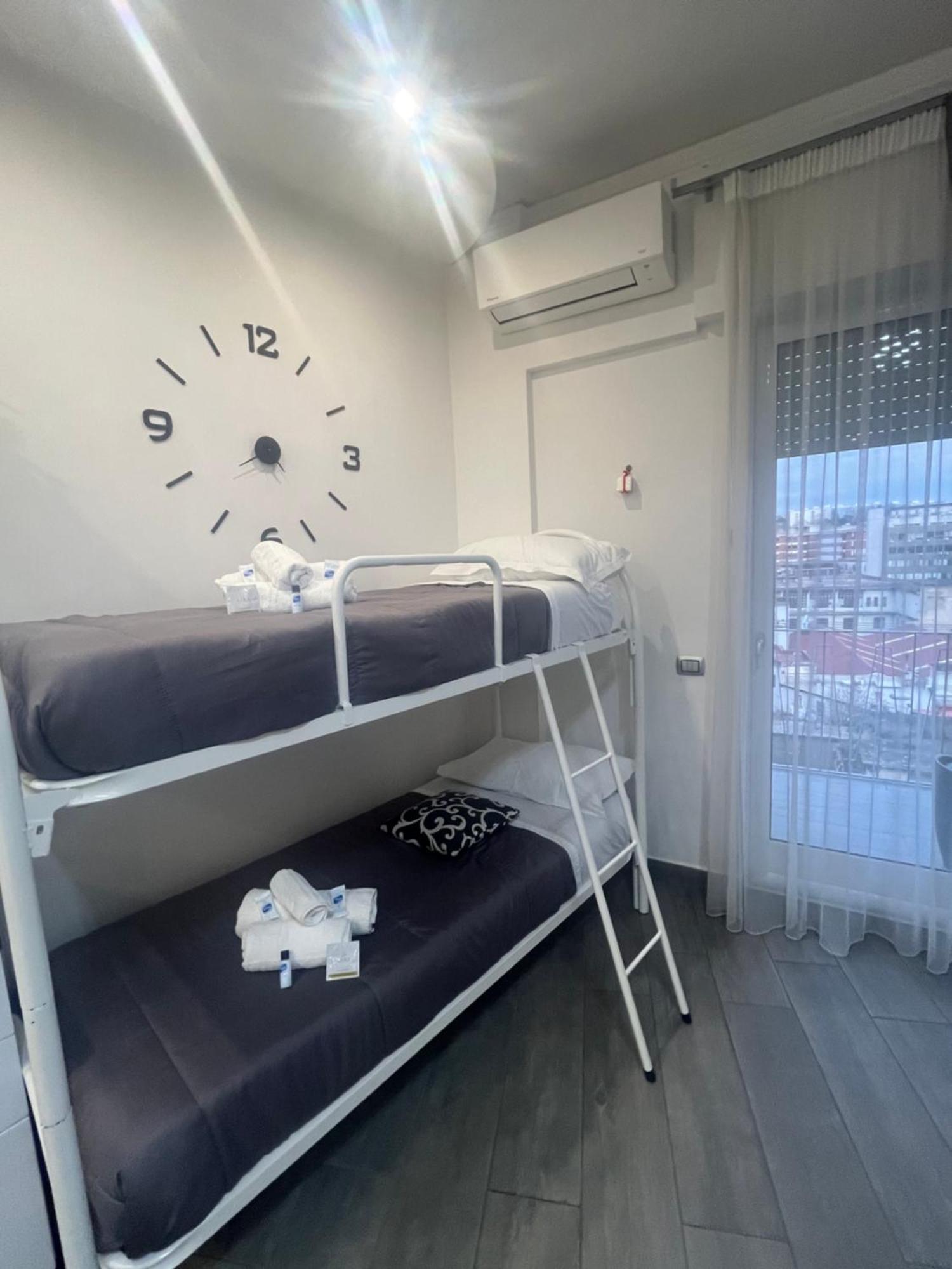Holiday Home Un Posto Solare ナポリ エクステリア 写真