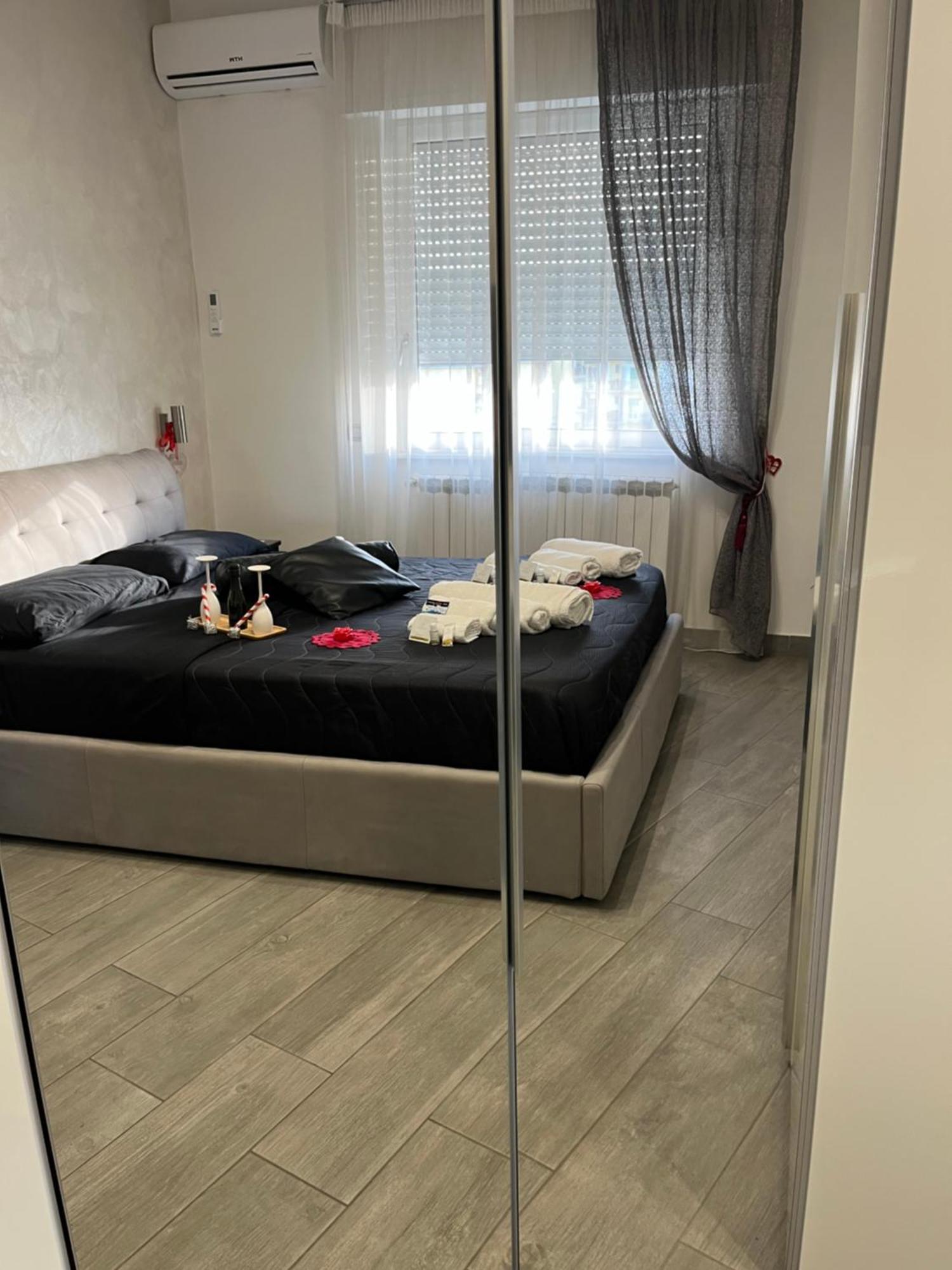 Holiday Home Un Posto Solare ナポリ エクステリア 写真